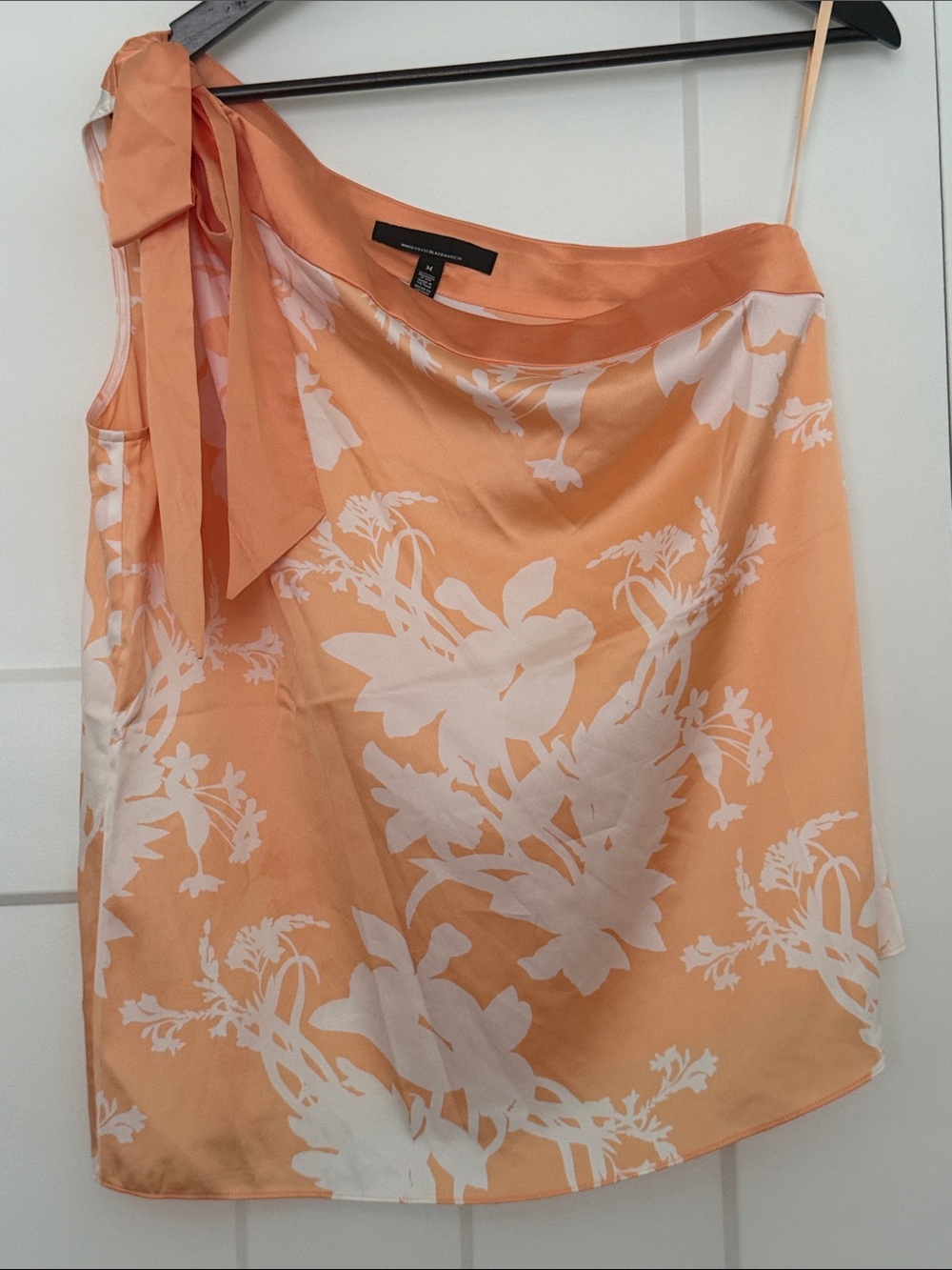 White House Black Market Peach and White One-Shoulder Floral Camisole. M.